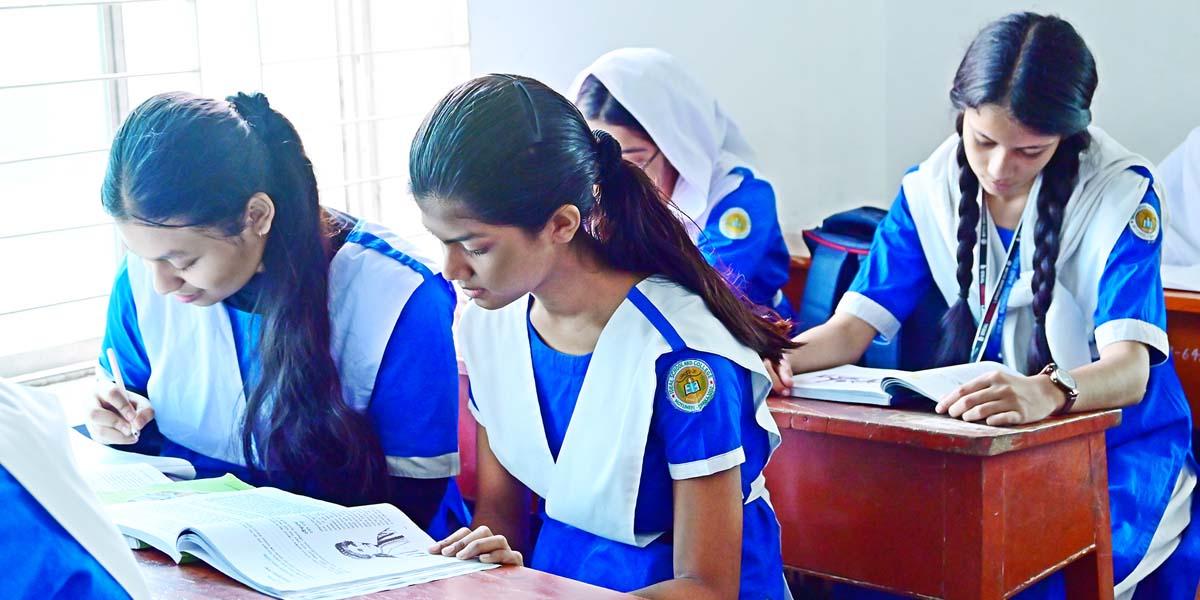 Use of Suitable phrases and words বিষয়ক ২টি Exercise, ৩য় পর্ব, এইচএসসি ইংরেজি ২য় পত্র